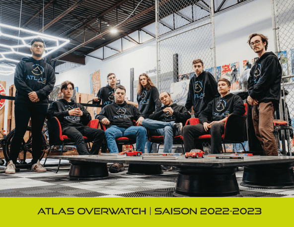  photo d'adolescents formant l'équipe Atlas Overwatch pour la saison 2022-2023