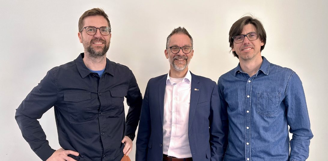 Jean-David Martel, directeur du CISA, Denis Deschamps, directeur général du Cégep de Victoriaville et Bernard Lefrançois, directeur d’Inovem et de l’École nationale du meuble et de l’ébénisterie