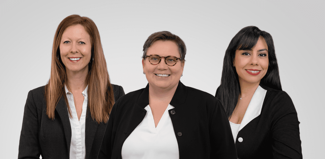 Sylvie Norris, directrice du Service de la formation continue du Cégep de Victoriaville entourée des conseillères pédagogiques Nadia Sabourin et Haniyeh Abbasi